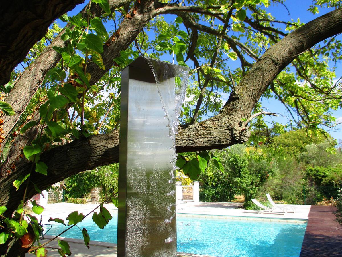 Le Mas Des Lilas Uzes Exterior photo